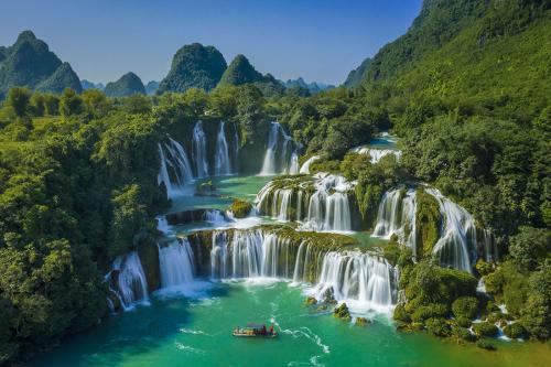 Cao Bang Travel Guide: Unveiling the Hidden Gems of Vietnam