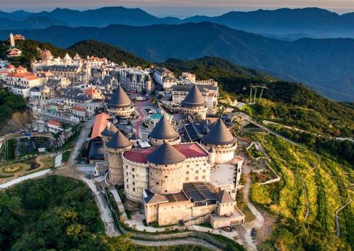 Vietnam won 32 awards at World Travel Award 2021 for Asia region
