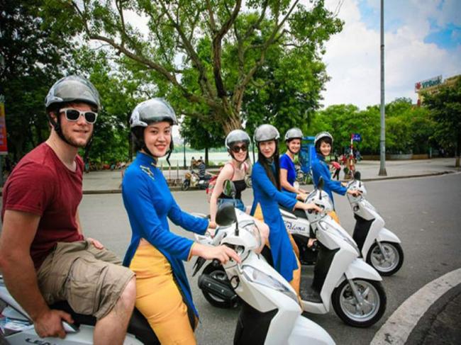 Half Day Hanoi Sightseeing Tour by Motorbike